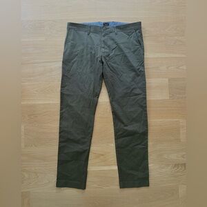 J. Crew Men's Olive Green Chinos 484 - 35x32 NWOT